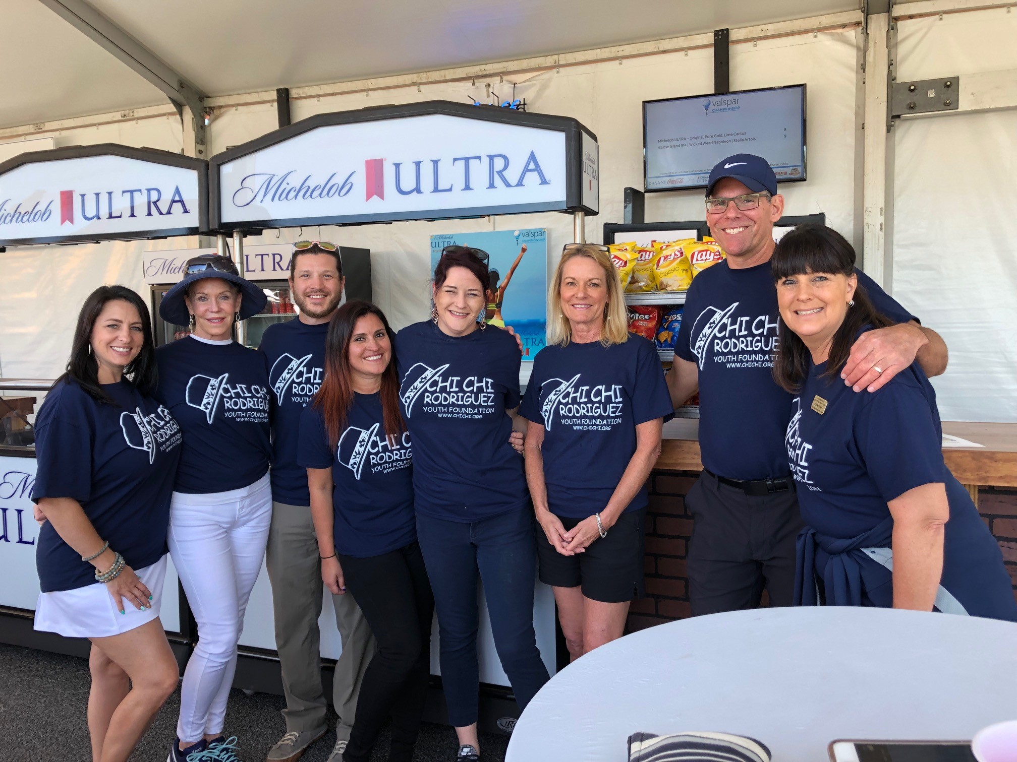 Foundation supporters volunteer at the Valspar Championship Michelob